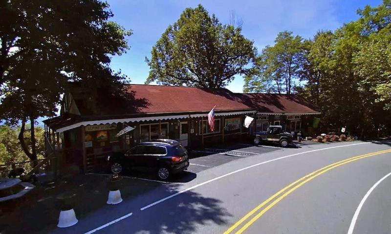 Little Switzerland Alpine Inn מראה חיצוני תמונה