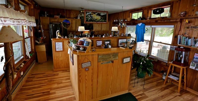 Little Switzerland Alpine Inn מראה חיצוני תמונה