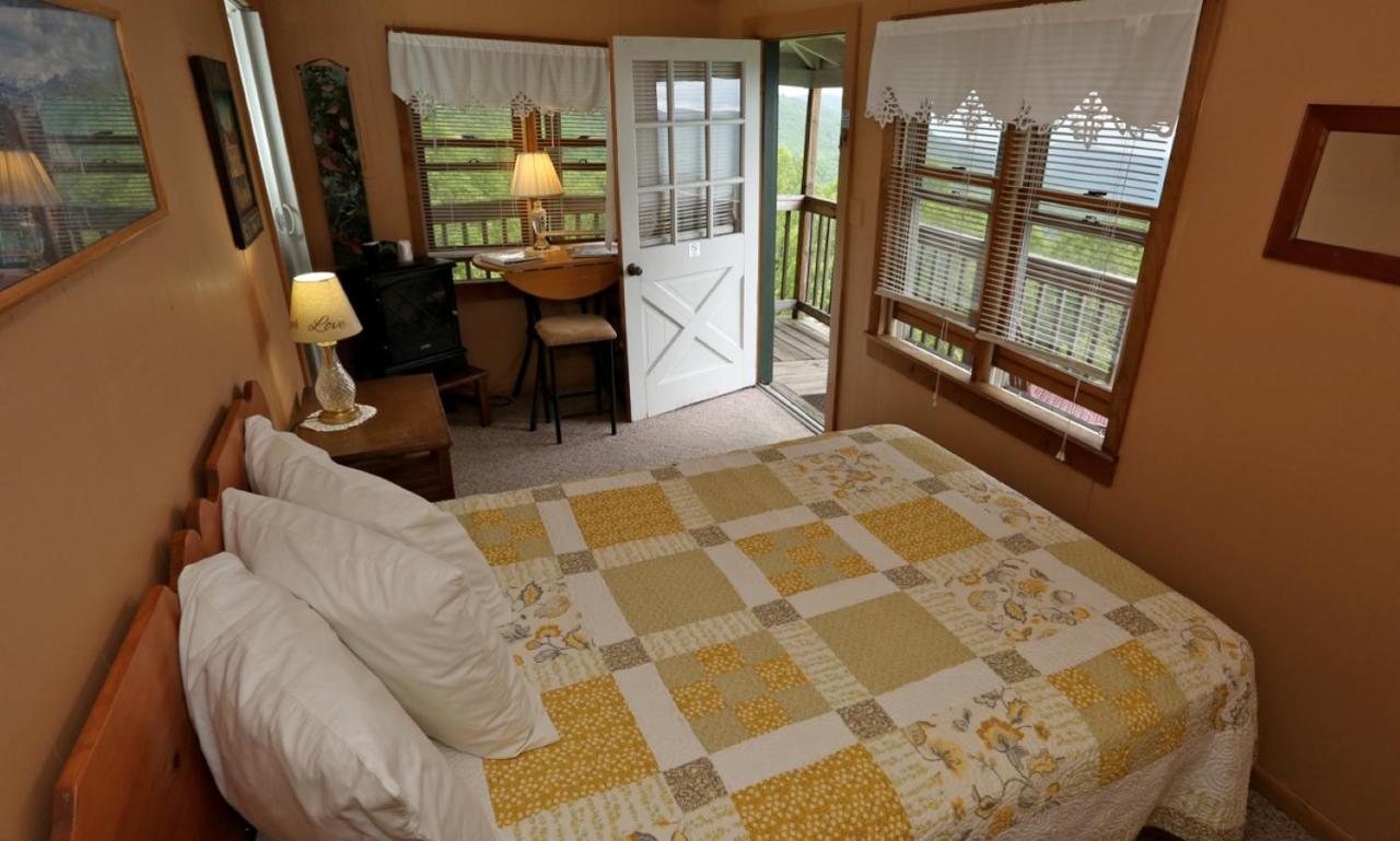 Little Switzerland Alpine Inn מראה חיצוני תמונה