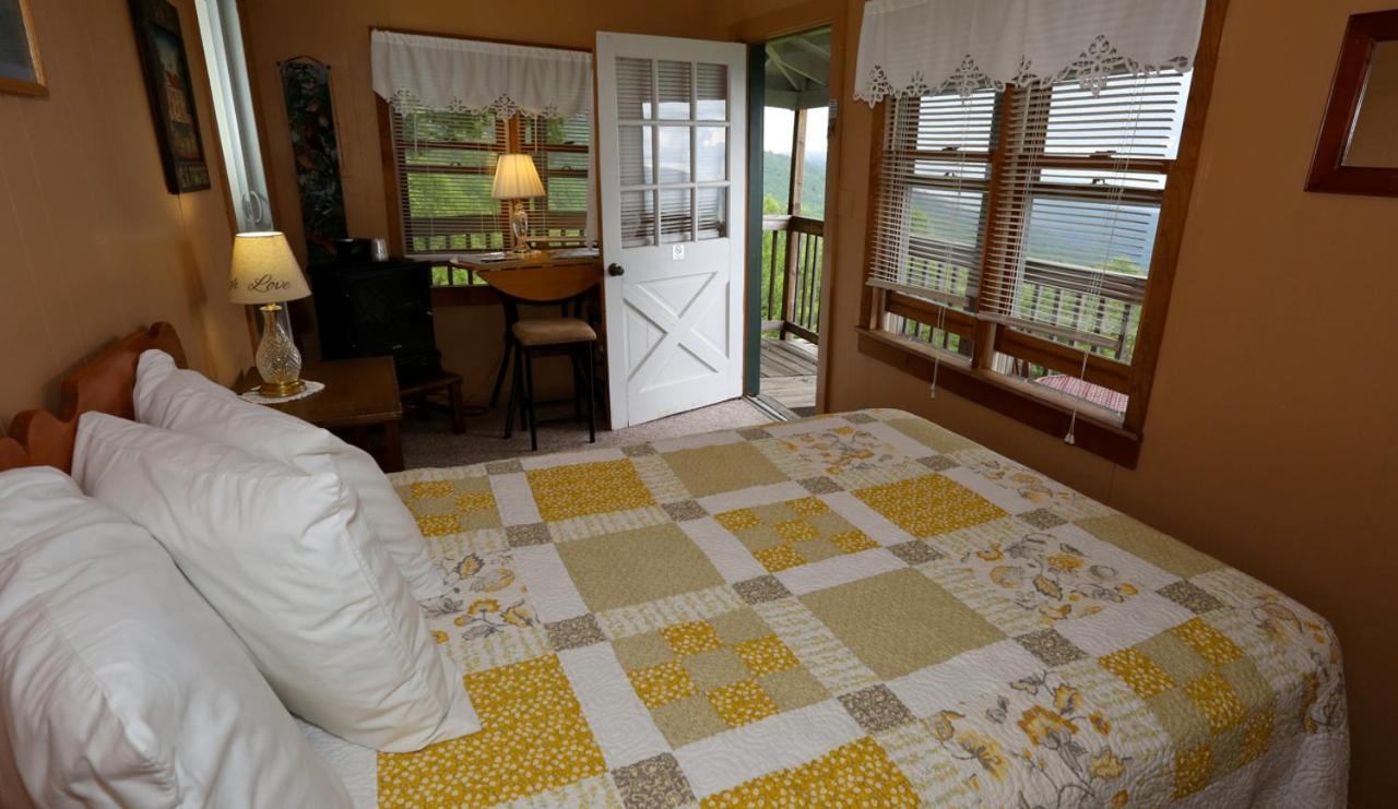 Little Switzerland Alpine Inn מראה חיצוני תמונה