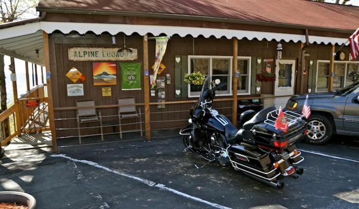 Little Switzerland Alpine Inn מראה חיצוני תמונה
